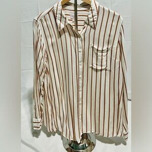 Isabel Maternity by Ingrid & Isabel Button Down Shirt, Size L (maternity)